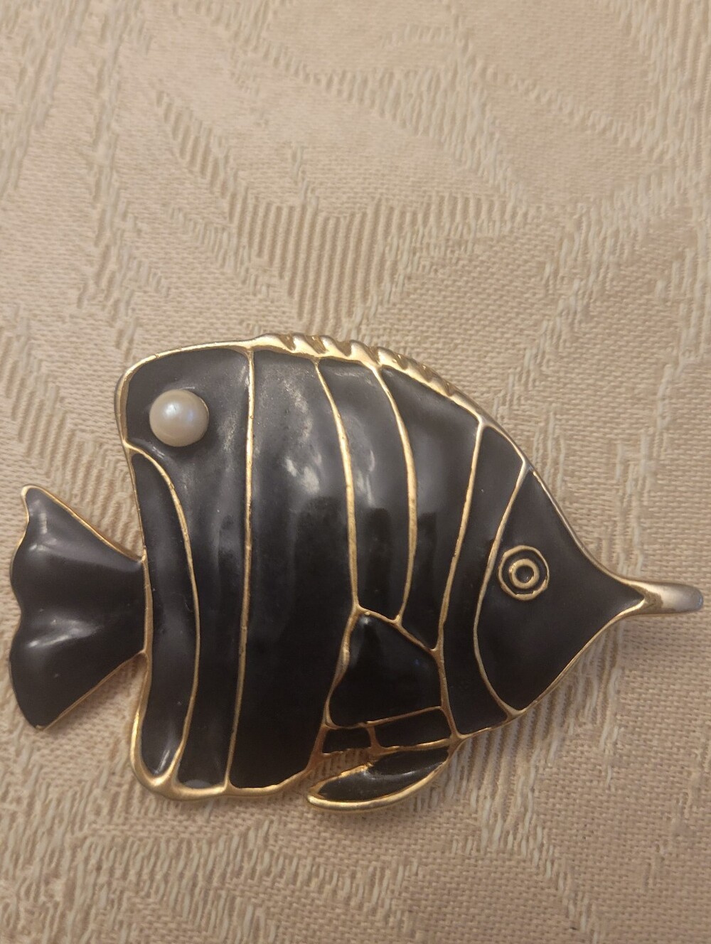 Vntg NEW VIEW Black Enamel Angel Fish Gold Tone & Faux Pearl Pin Brooch 2.5"